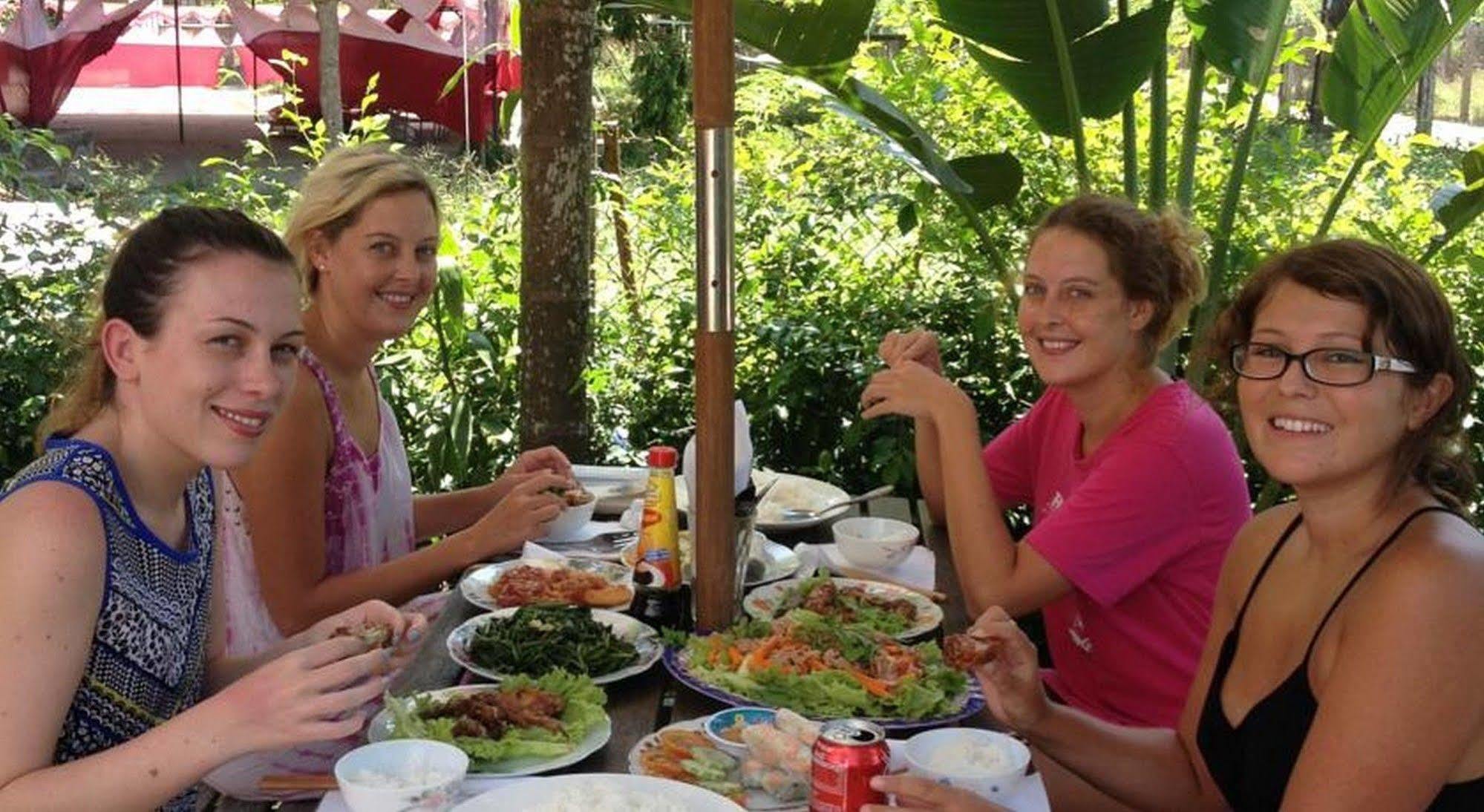 Jackfruit Homestay Хойан Экстерьер фото